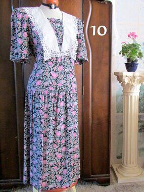 VINTAGE DRESS, 10, TEA PARTY FLORAL WHITE COLLAR & LACE, 1980s MAXI, JH PAUL Ltd